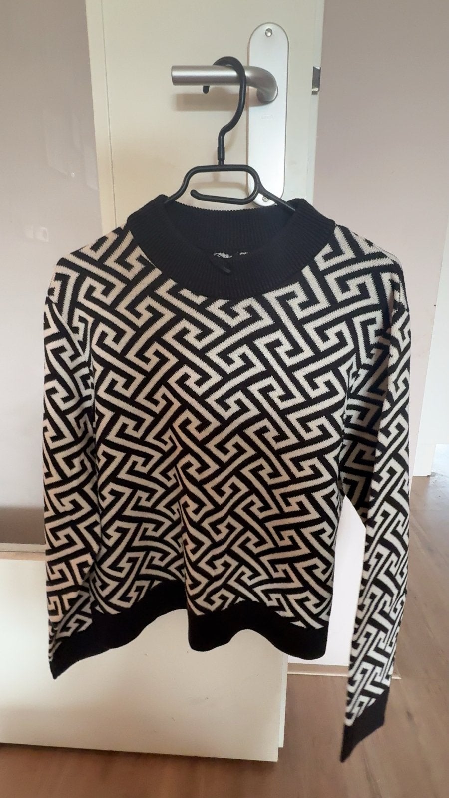Pigalle trui met geometrisch patroon, Ophalen of Verzenden, Zo goed als nieuw, Maat 42/44 (L), Zwart