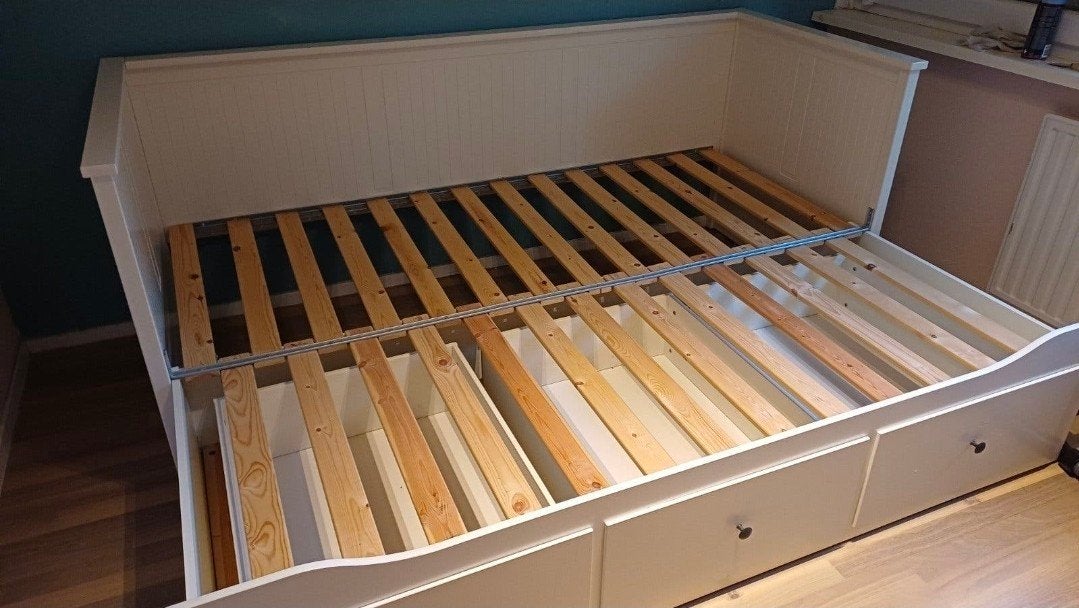 Hemnes bedbank met bureau en stoel, Ophalen, Wit, Modern, Functioneel, Tweepersoons