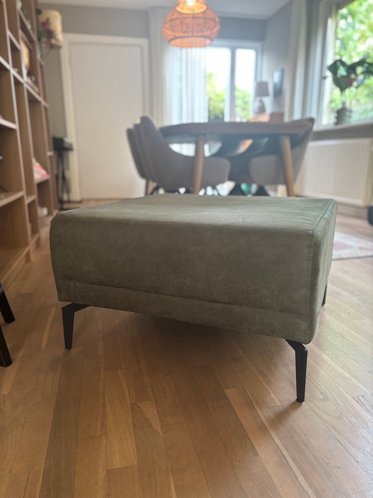 Hocker groen nubuck leer 75x75x45cm als nieuw, Ophalen, Leer, Zo goed als nieuw, 50 tot 75 cm