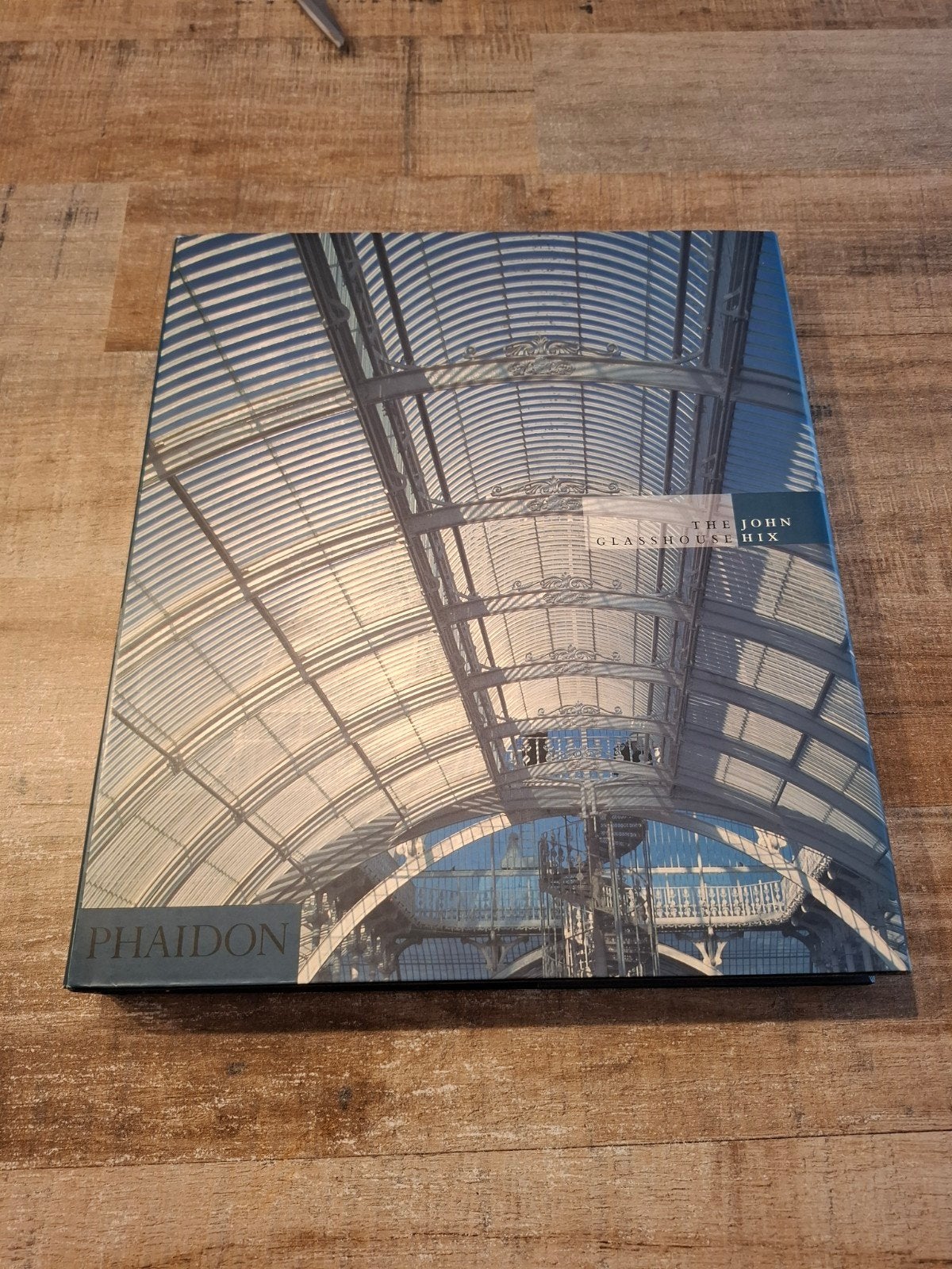 The Glasshouse by John Hix - Architectuur Boek, Ophalen of Verzenden, Zo goed als nieuw, Architectuur algemeen, John Hix
