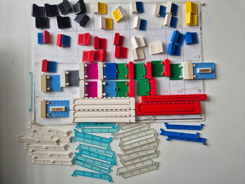 Lego garage roldeur shutter trein friends vintage onderdelen, Ophalen of Verzenden