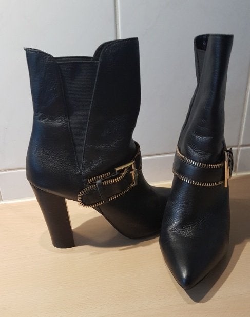 Mooie laarsjes van Supertrash, Kleding | Dames, Schoenen, Zwart, Lage of Enkellaarzen, Ophalen of Verzenden, Zo goed als nieuw