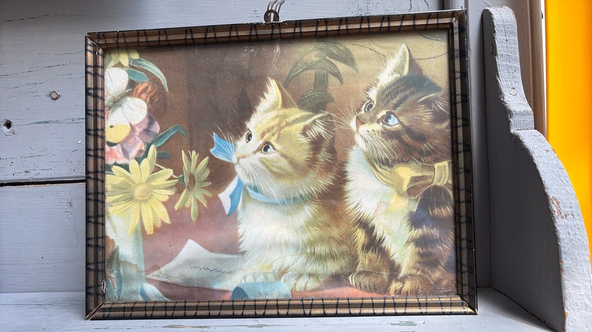 PRINT VINTAGE INGELIJST 2 spelende kittens, Ophalen of Verzenden, Zo goed als nieuw, Minder dan 50 cm, Schilderij