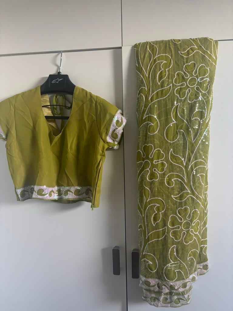 Prachtige Indiase kleding, Ophalen, Zo goed als nieuw