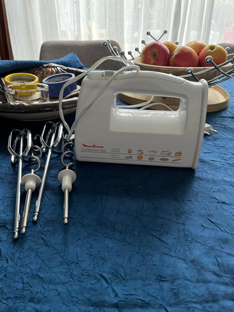 Moulinex SUPERMIX 180 Handmixer met kloppers en deeghaken, 2 snelheden, Ophalen of Verzenden, Zo goed als nieuw, Vaatwasserbestendig