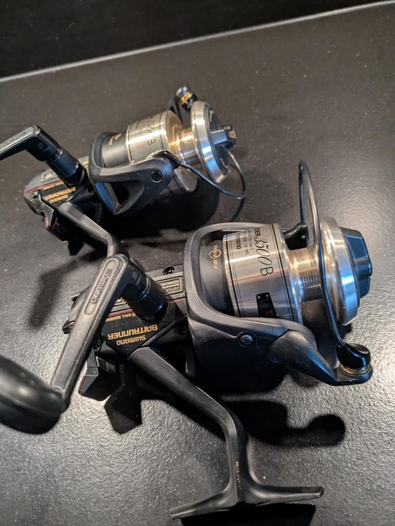 2 Shimano 3500B in topstaat, Watersport en Boten, Ophalen of Verzenden, Zo goed als nieuw, Molen