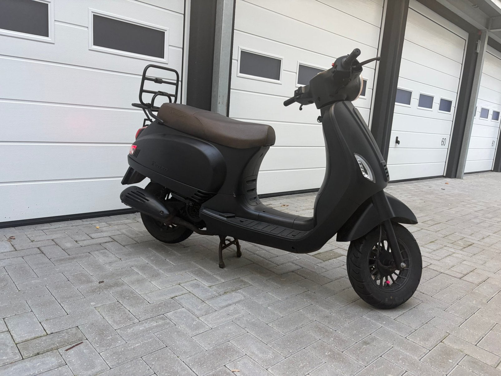 Senzo brom 2019, Fietsen en Brommers, Scooters | Overige merken, Ophalen of Verzenden, Zo goed als nieuw, Benzine