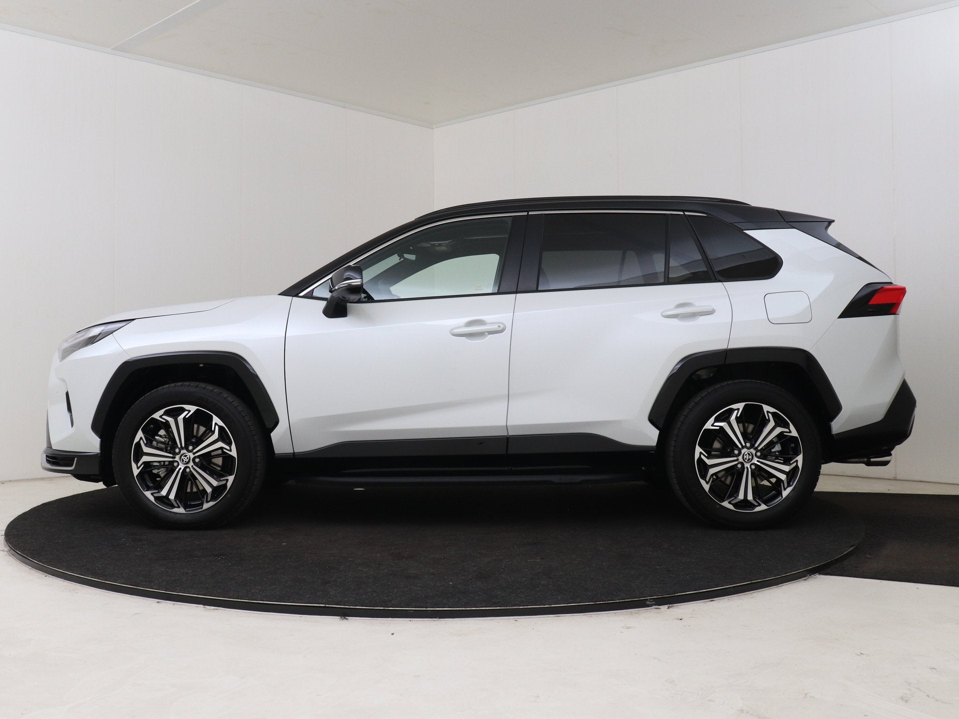Toyota RAV4 2.5 Plug-in Hybrid AWD Bi-Tone Plus | DEMO & DIR, Automaat, 4 cilinders, Wit, Bedrijf