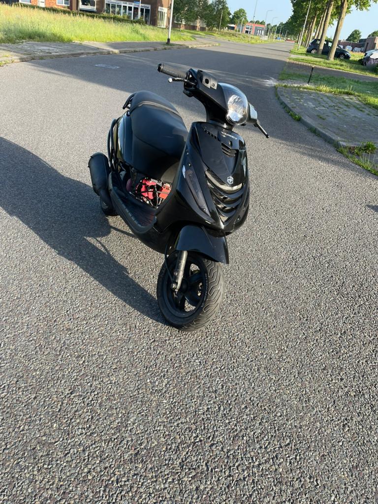 Piaggio zip 172cc, Fietsen en Brommers, Scooters | Piaggio, Zo goed als nieuw, Zip, Tweetakt, Ophalen