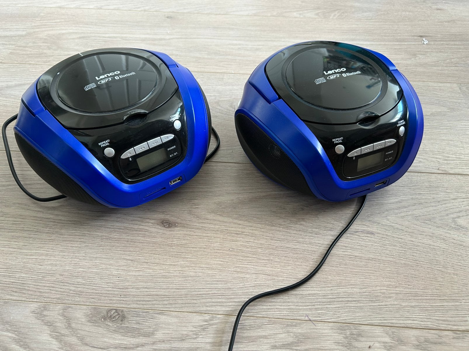 1 draagbare Lenco cd-spelers (met USB en Bluetooth), Ophalen of Verzenden, Zo goed als nieuw, Radio, Met cd-speler