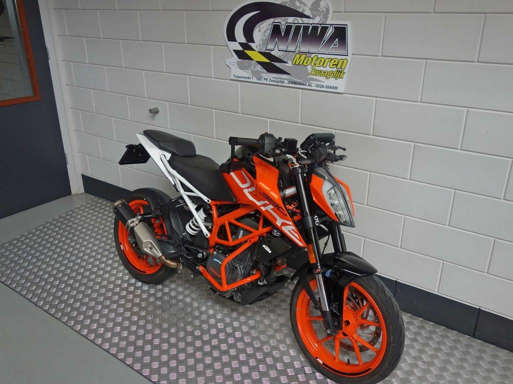 KTM 390 Duke ABS, KTM, Bedrijf, Onbekend, 373 cc