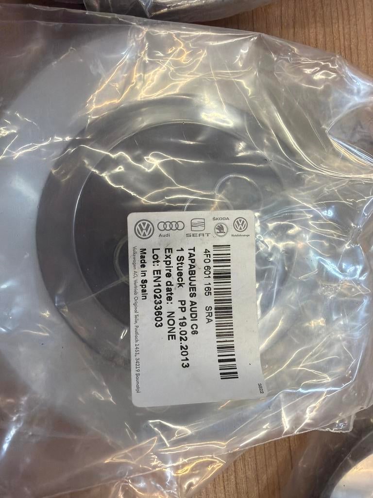 Originele Audi A6 C6 Naafkap 4F0 601 165 SRA, Auto diversen, Wieldoppen, Ophalen of Verzenden, Nieuw