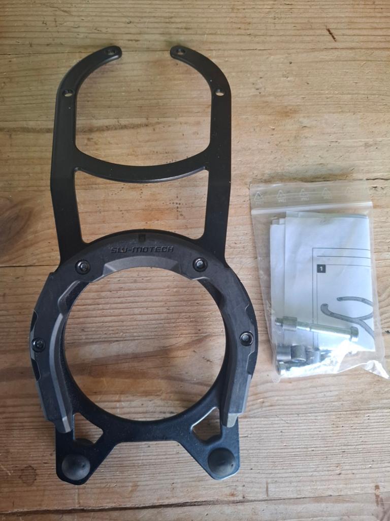 Moto guzzi  V85tt  SW-MOTECH PRO Tankring voor motortassen, Ophalen of Verzenden, Zo goed als nieuw