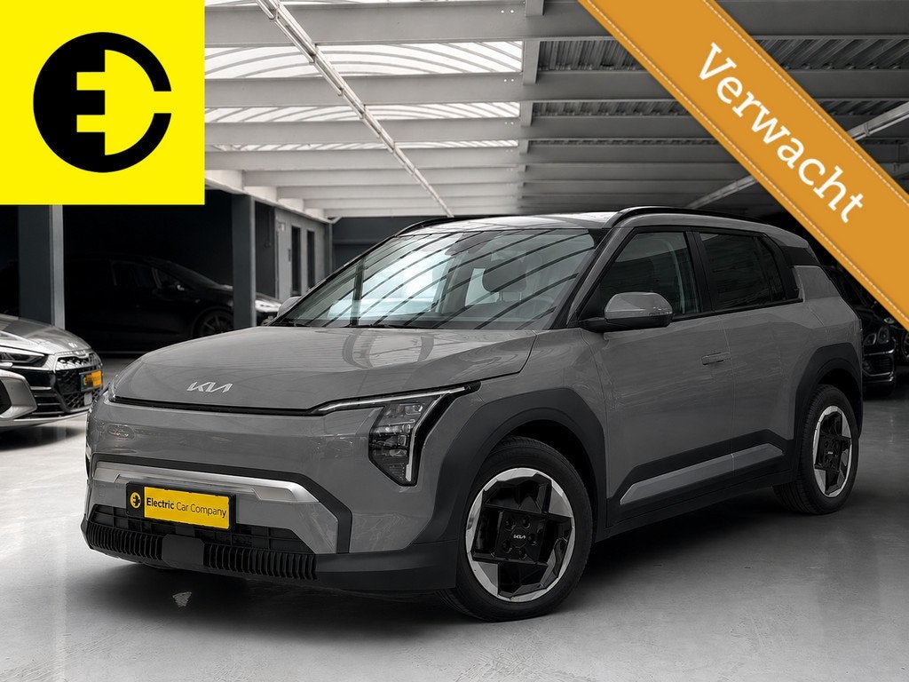 Kia EV3 Plus Advanced 81.4 kWh | SOH 99,7% | Stoelverarming, Auto's, Kia, Stof, Gebruikt, Origineel Nederlands, Grijs