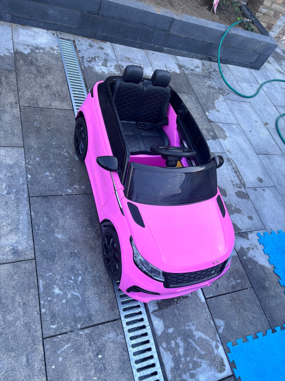 Roze Range Rover kinderauto met oplader en afstandsbediening, Ophalen, Gebruikt, Afstandsbediening