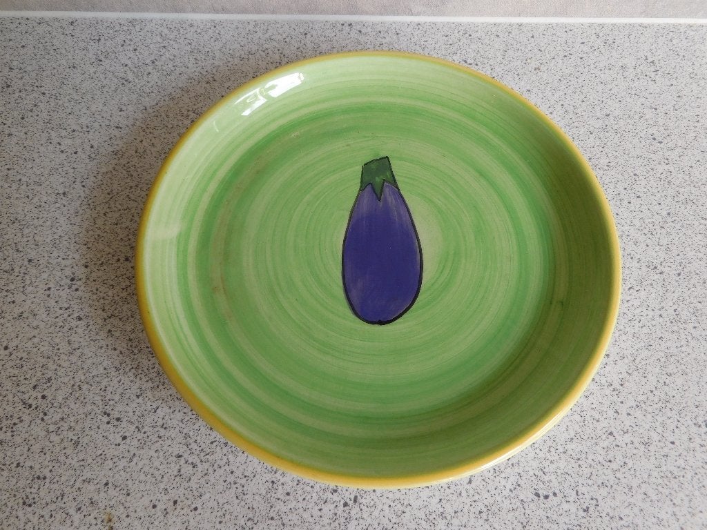 Bord 16 cm. Aubergine Anna 3, Overige merken, Ophalen of Verzenden, Zo goed als nieuw, Bord(en)