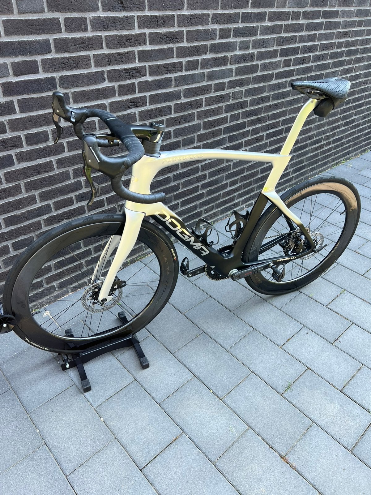 Pinarello Dogma F, Carbon, Zo goed als nieuw, 57 tot 61 cm, Meer dan 20 versnellingen
