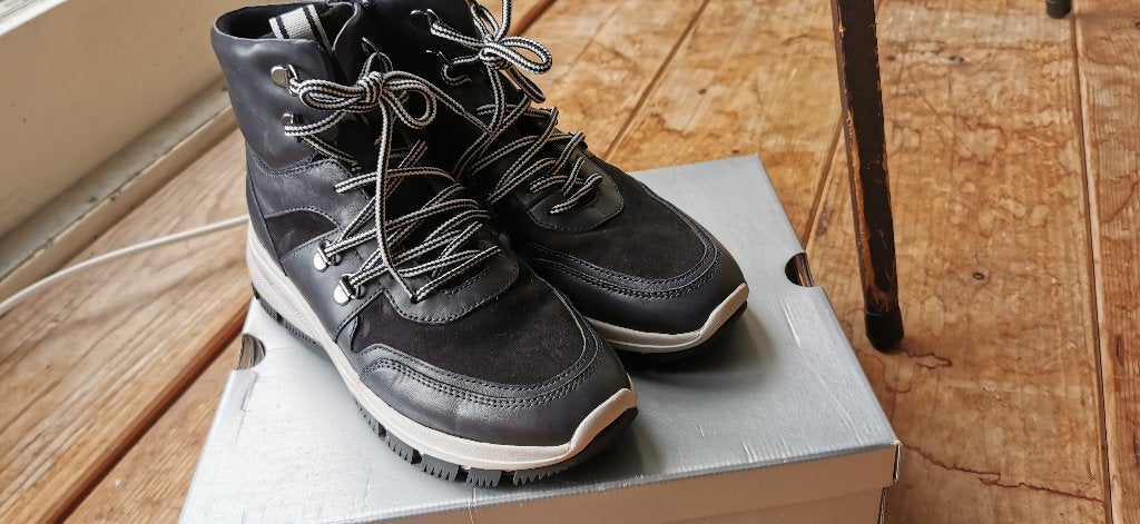 Gabor half hoge sneakers maat 37,5 dark navy, Kleding | Dames, Ophalen of Verzenden, Zo goed als nieuw, Zwart, Sneakers of Gympen