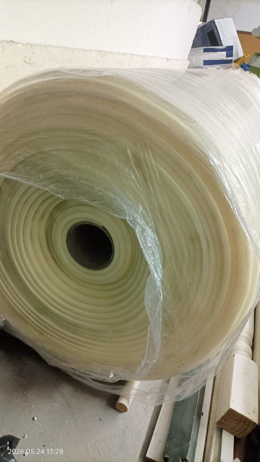 Foam op rol 10mm dik, 250cm breed, 25m lang - Meubel/Auto, Ophalen of Verzenden