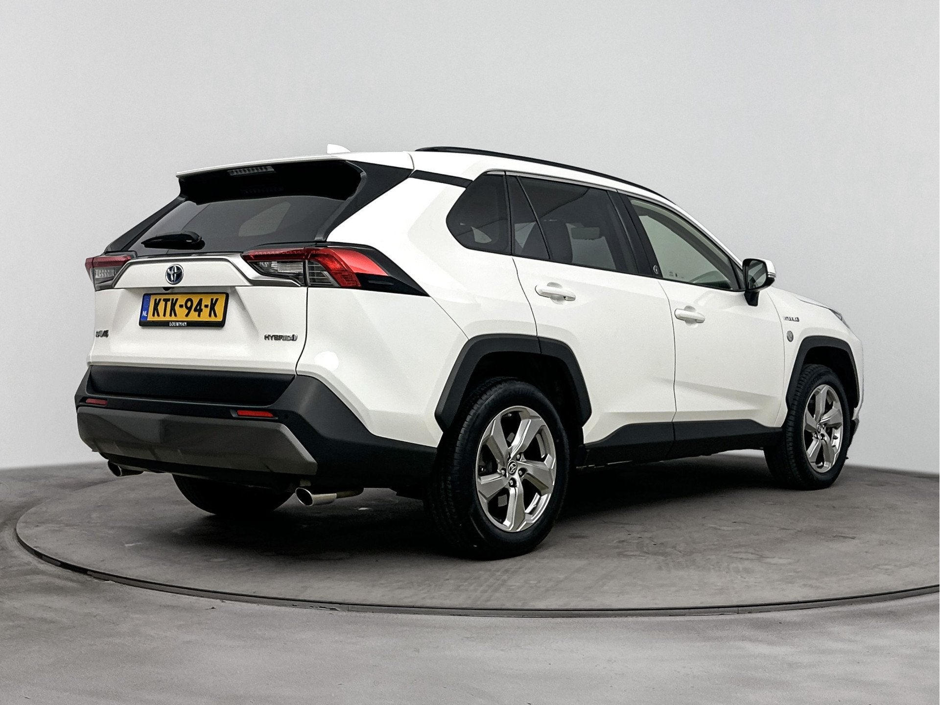 Toyota RAV4 2.5 Hybrid AWD Style | Voorruit-Stuur-Stoelverwa, Auto's, Automaat, 12 maanden, Gebruikt, 4 cilinders