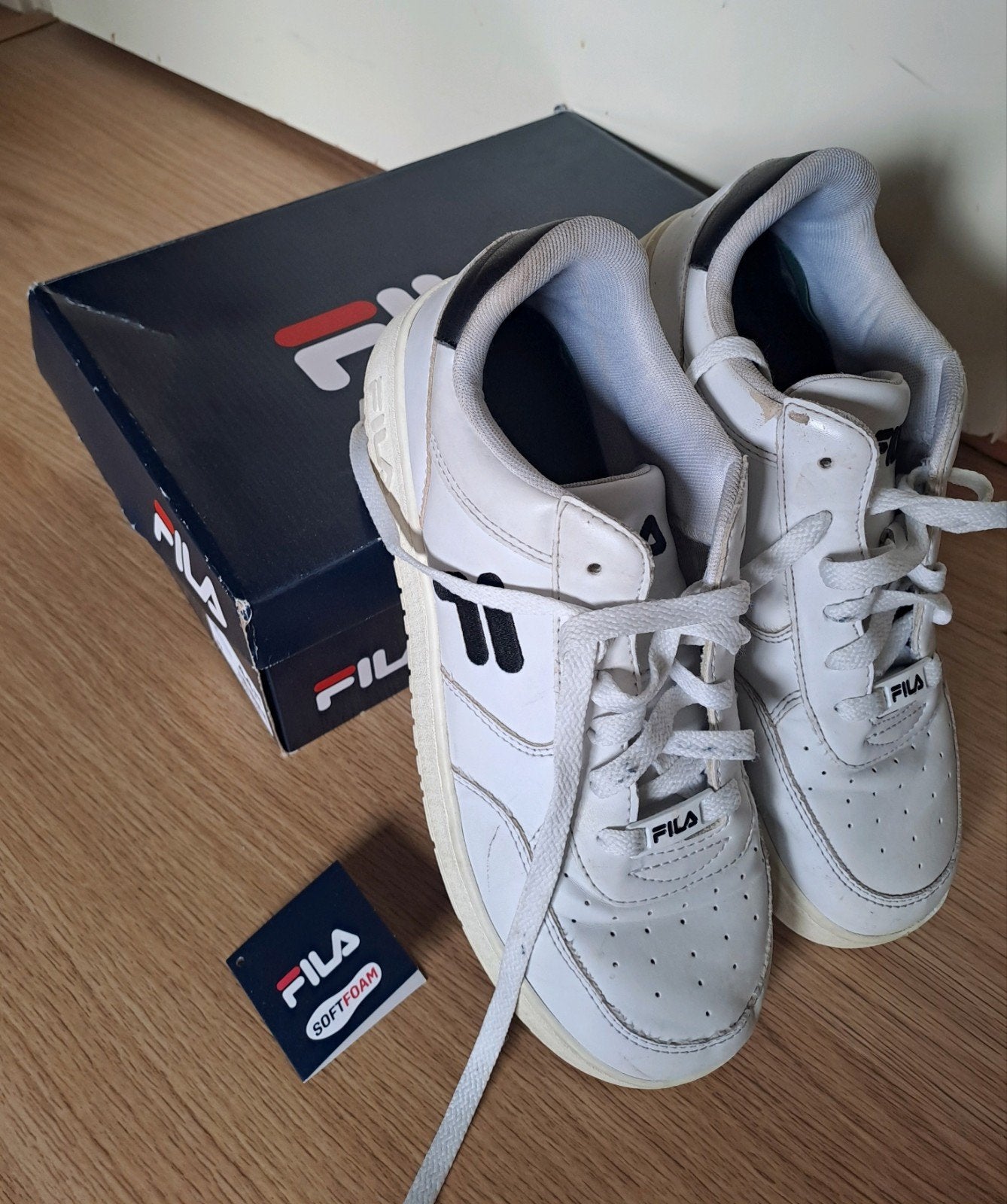 FILA witte sneaker in doos - maat 39, Ophalen of Verzenden, Gebruikt, Fila, Jongen of Meisje