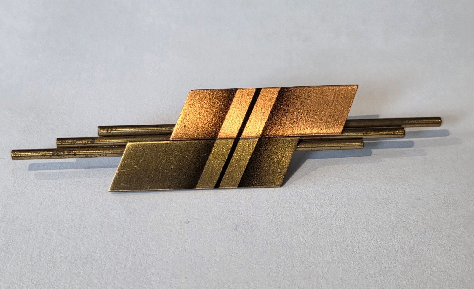 Vintage Modernistische Broche – Geometrisch MCM Design, Sieraden, Tassen en Uiterlijk, Broches, Ophalen of Verzenden, Koper