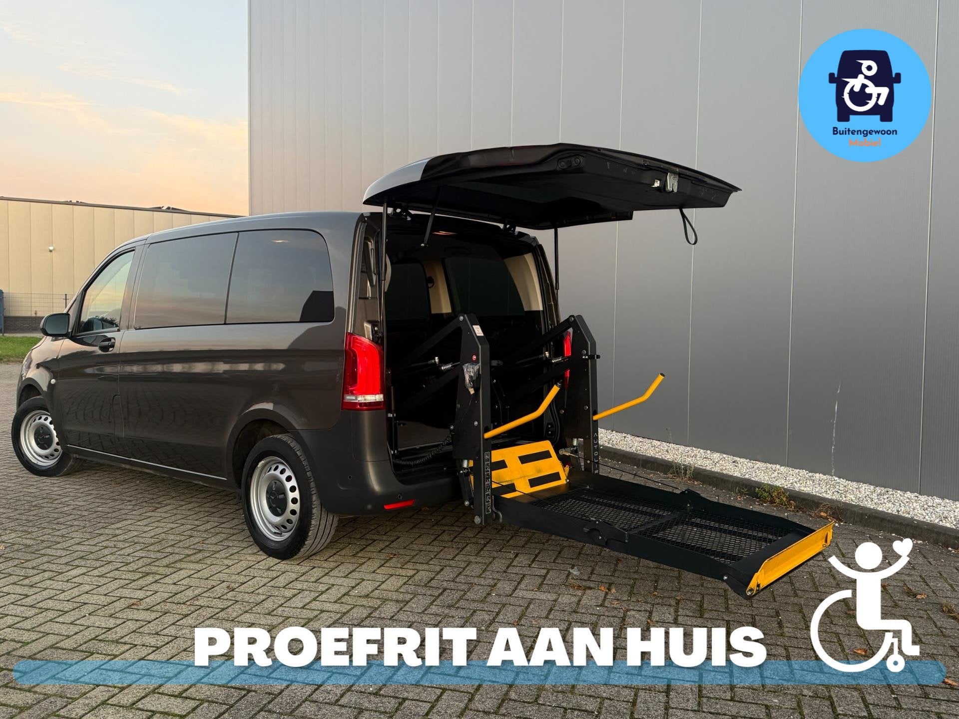 Mercedes-Benz Vito Vito Tourer LED (Airco) Rolstoelbus Rolst, Automaat, Gebruikt, 4 cilinders, Bedrijf