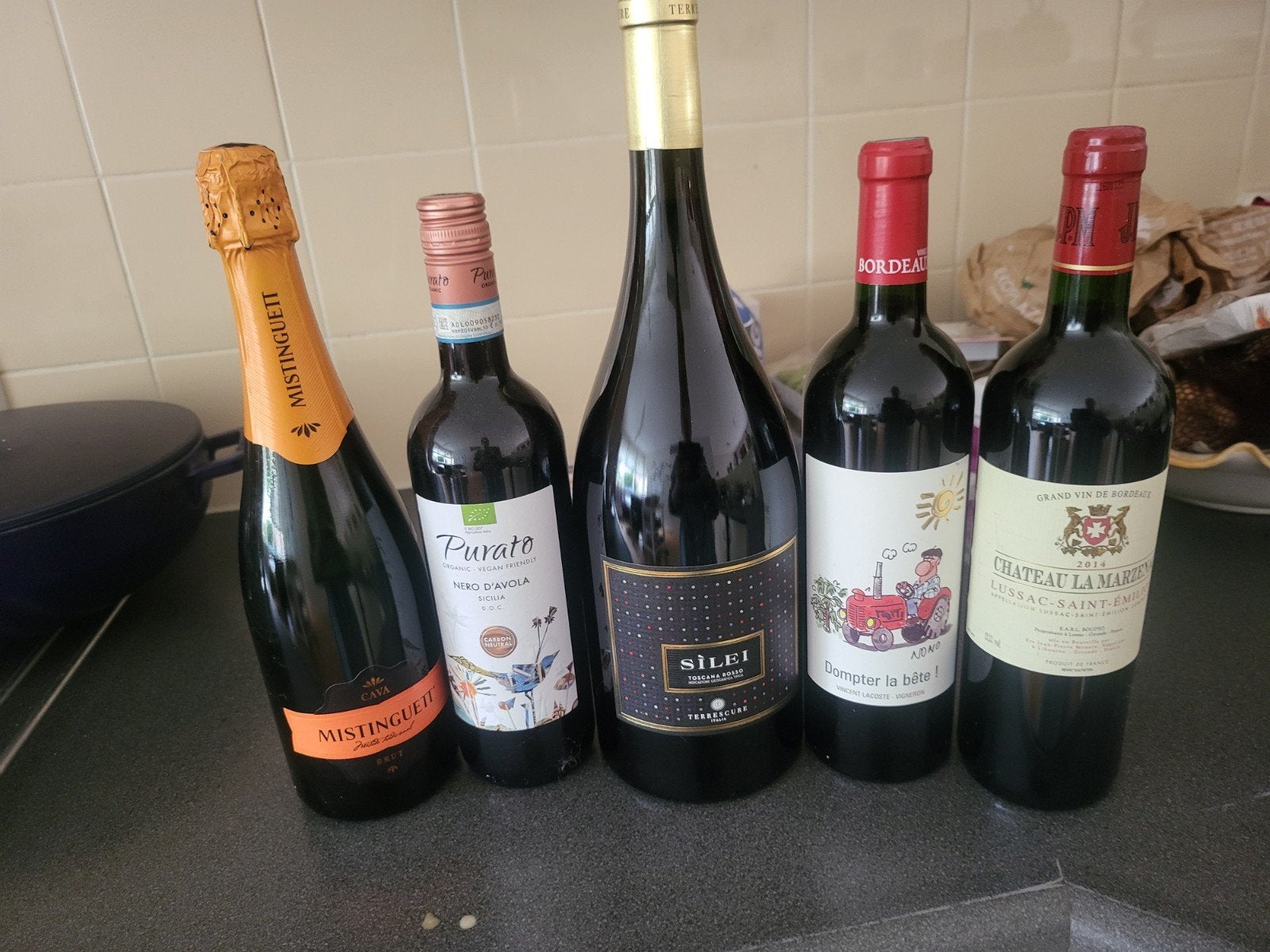 Wijncollectie: Cava, Nero d'Avola, Toscana Rosso, Bordeaux, Verzamelen, Ophalen of Verzenden, Nieuw, Frankrijk, Rode wijn