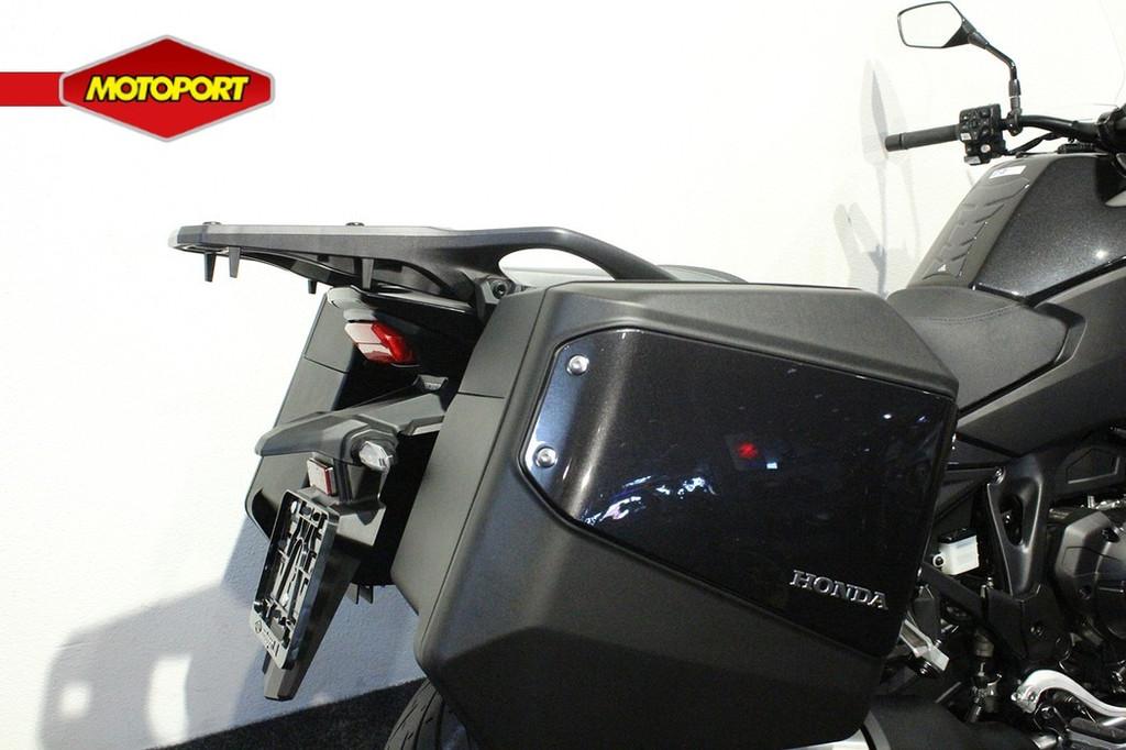 Honda NT 1100 DCT (bj 2023), Bedrijf, Sport