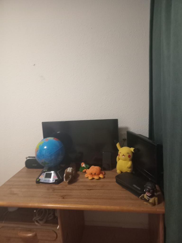 Zoek maar uit stuur bericht ik zeg dan de prijs, Ophalen of Verzenden, Zo goed als nieuw, Met 1 controller