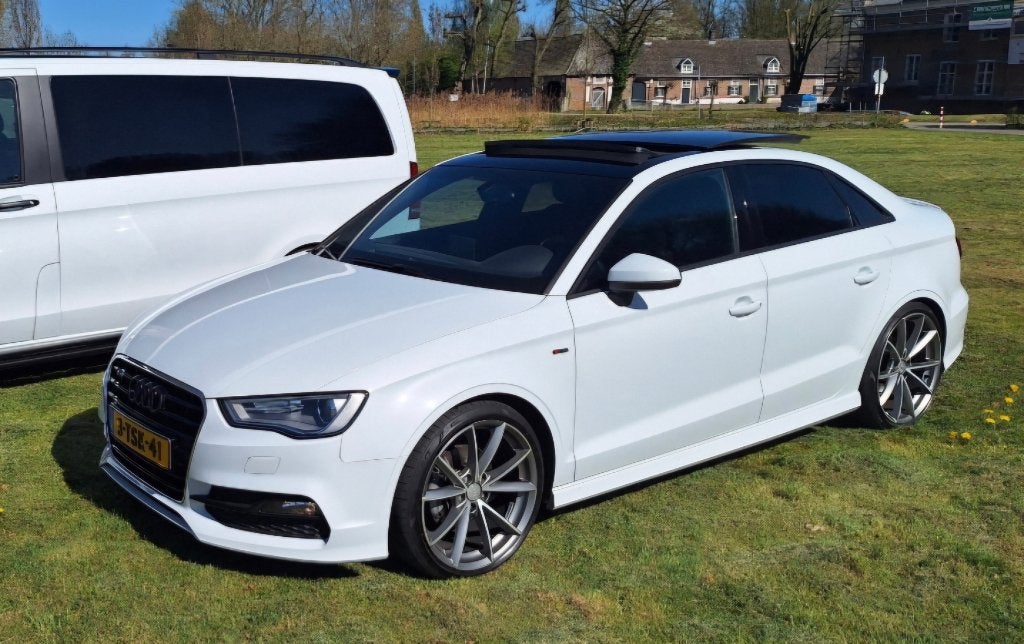 Audi A3 1.4 Tfsi COD Sedan S-tronic Wit RS3 achterkant, Leder en Stof, Wit, Origineel Nederlands, Sedan