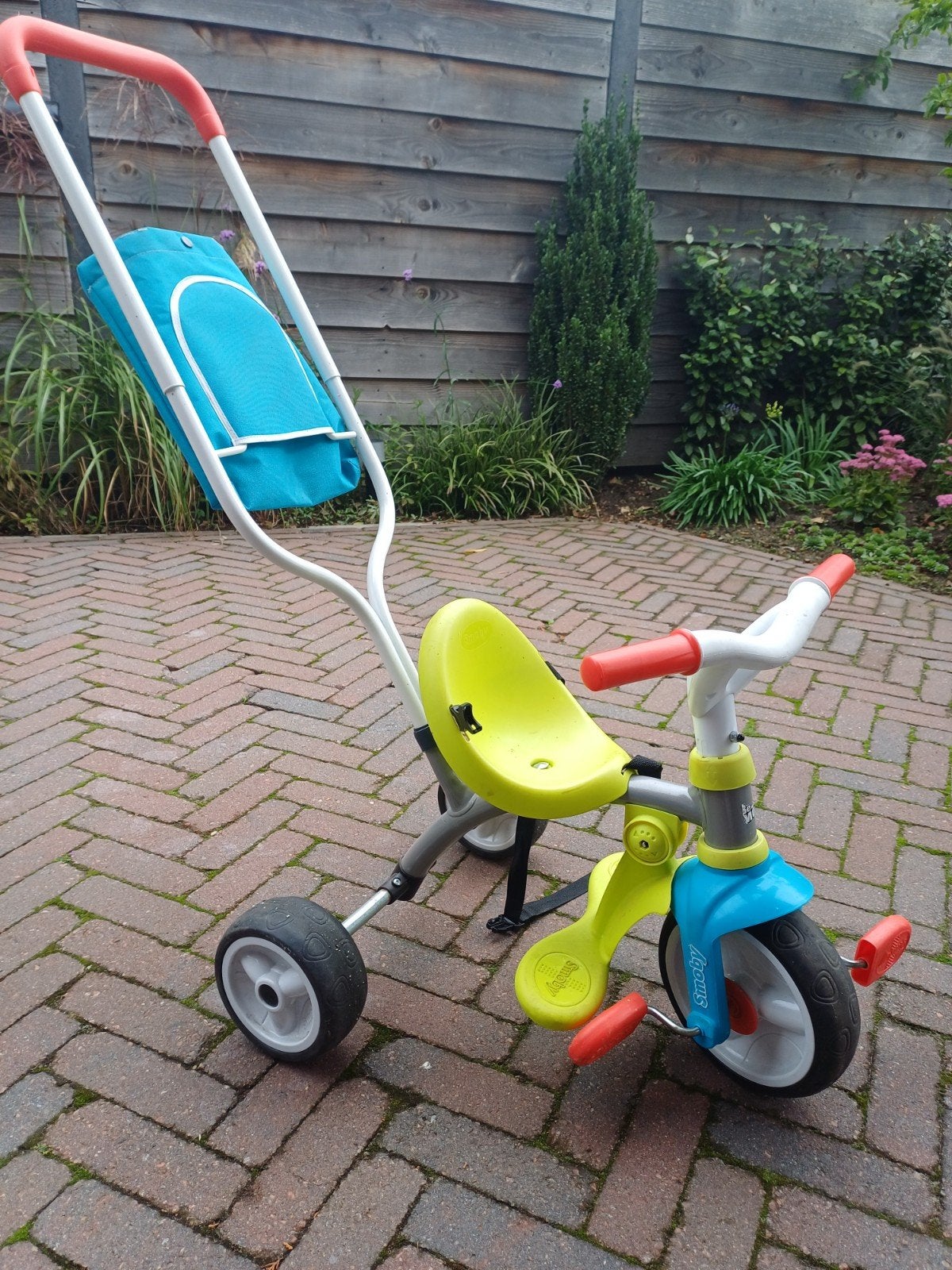 Smoby driewieler met duwstang - Zo goed als nieuw, Ophalen, Zijwieltjes, Smoby, Velgrem