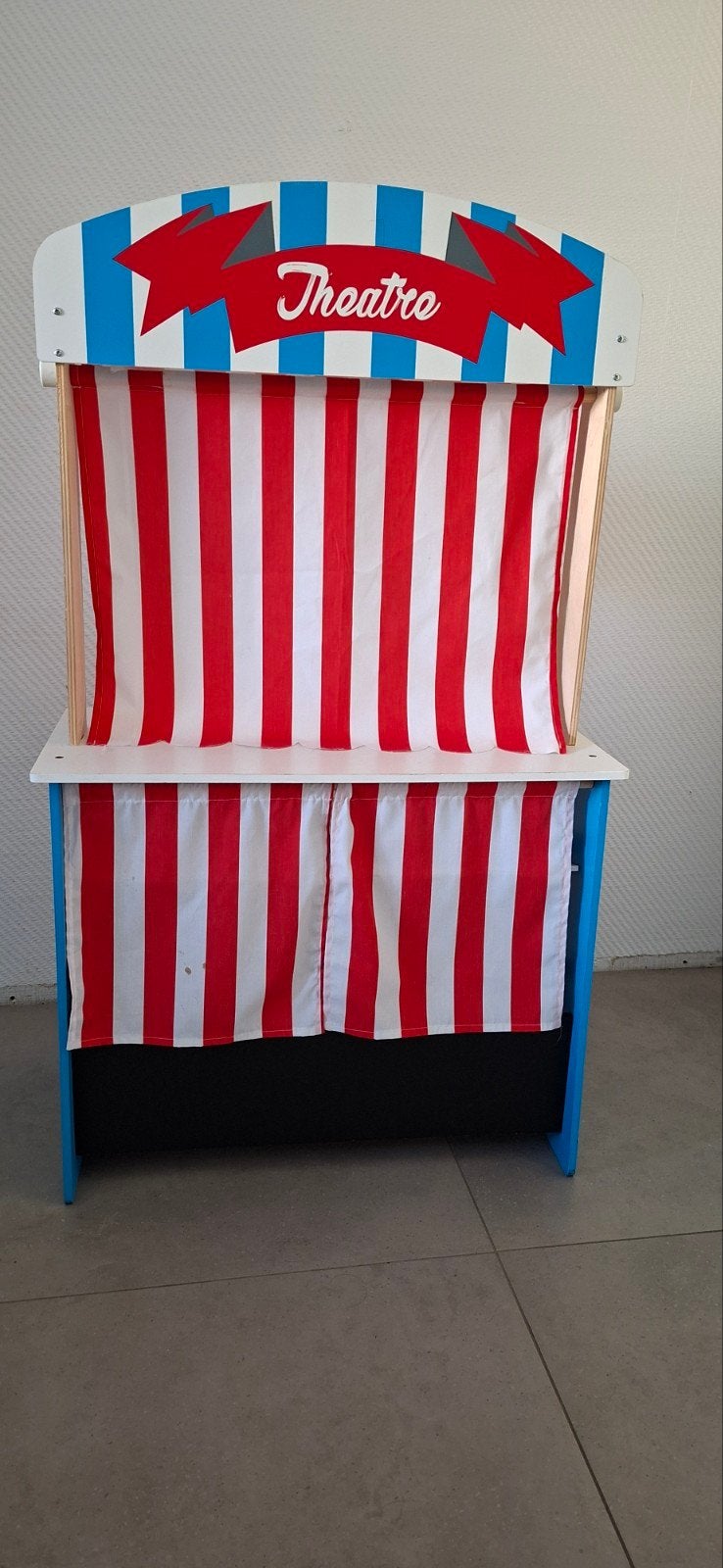 Playtive Houten Theater / Winkelkraam, Ophalen, Gebruikt, Jongen of Meisje