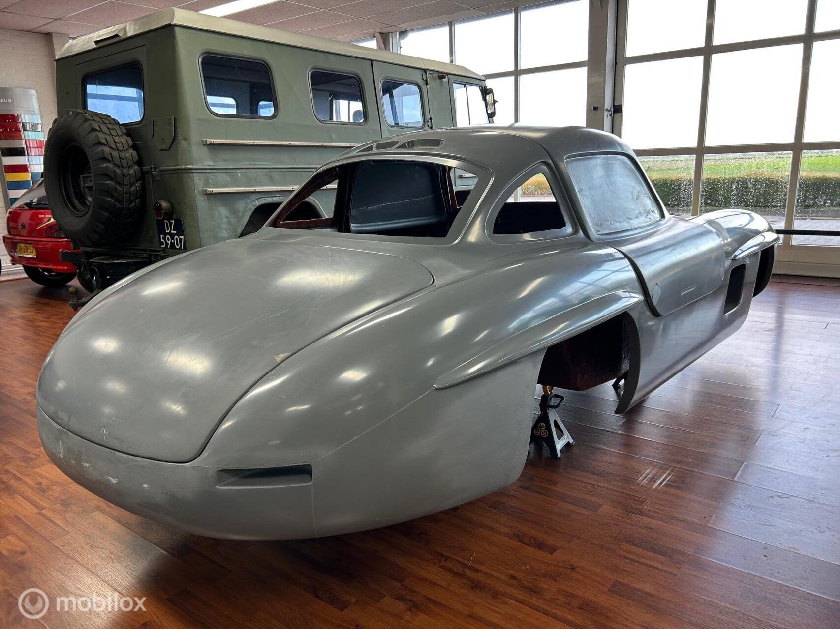 Mercedes 300 SL Gullwing - Replica -, foto 3