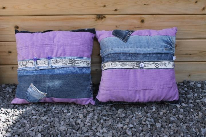 2 nieuwe lia, blauwe kussens, Huis en Inrichting, Woonaccessoires | Kussens, Ophalen of Verzenden, Nieuw, Blauw, Vierkant