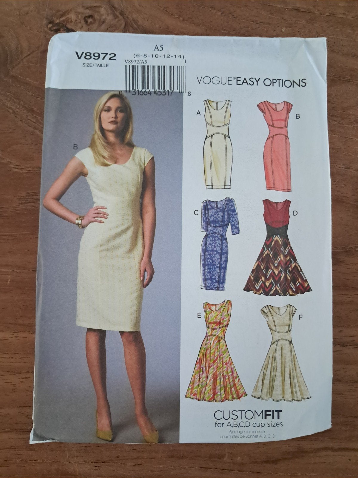 Vogue 8972 easy options naaipatroon voor jurken, Ophalen of Verzenden, Nieuw, Vrouw, Overige merken