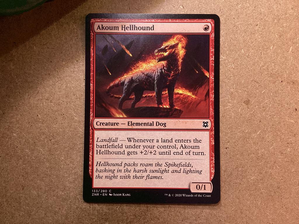 1x Akoum Hellhound [133/280] (Near Mint), Ophalen of Verzenden, Zo goed als nieuw, Losse kaart