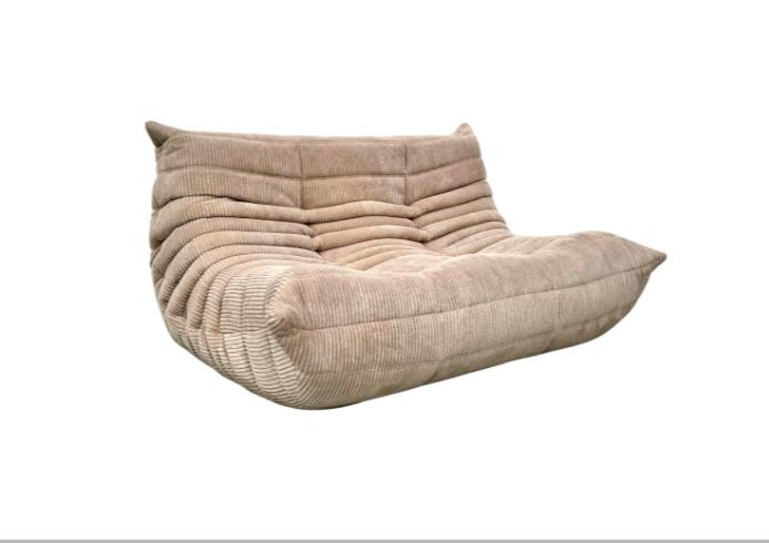 Togo 2-seater in Beige Cord by M. Ducaroy for Ligne Roset., Huis en Inrichting, Banken | Sofa's en Chaises Longues, Eenpersoons
