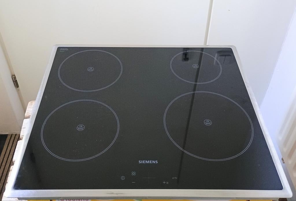 Siemens inbouw inductiekookplaat EH645QE11E/02 Type HMII40C, Witgoed en Apparatuur, Gebruikt, Verzenden, ., 4 kookzones