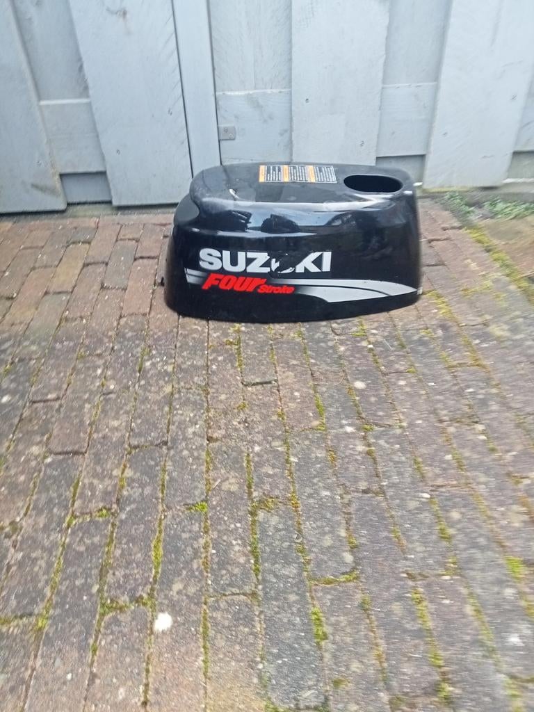 Suzuki 4, 5 en 6 pk buitenboordmotor kap, Watersport en Boten, Ophalen