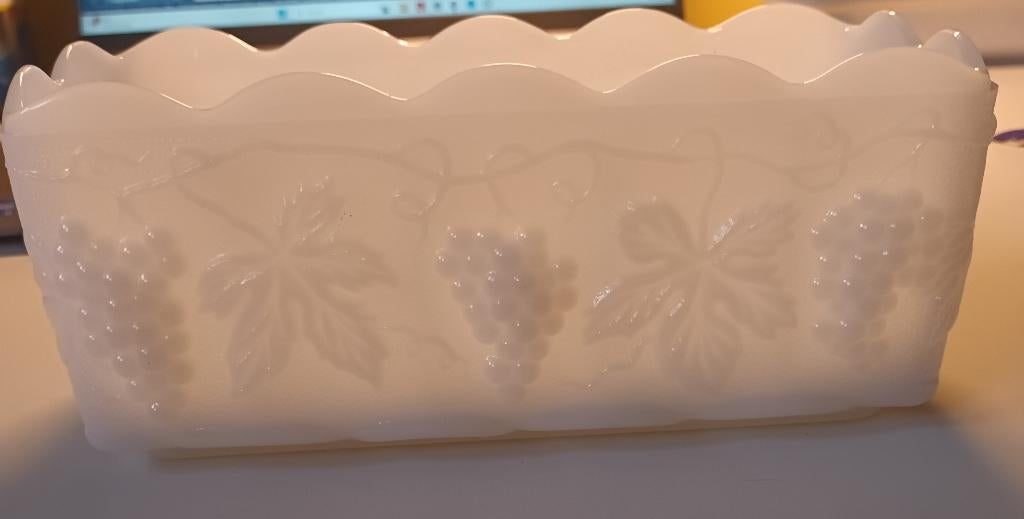 Anchor Hocking Fire King Milk Glass Planter , Antiek en Kunst, Ophalen of Verzenden