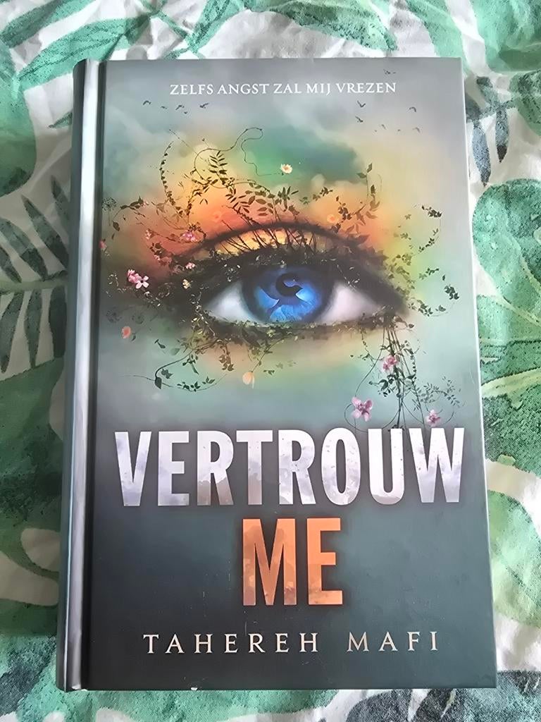 Tahereh Mafi: Vertrouw me (Touching Juliette), hc Nederlands, Boeken, Ophalen of Verzenden, Gelezen