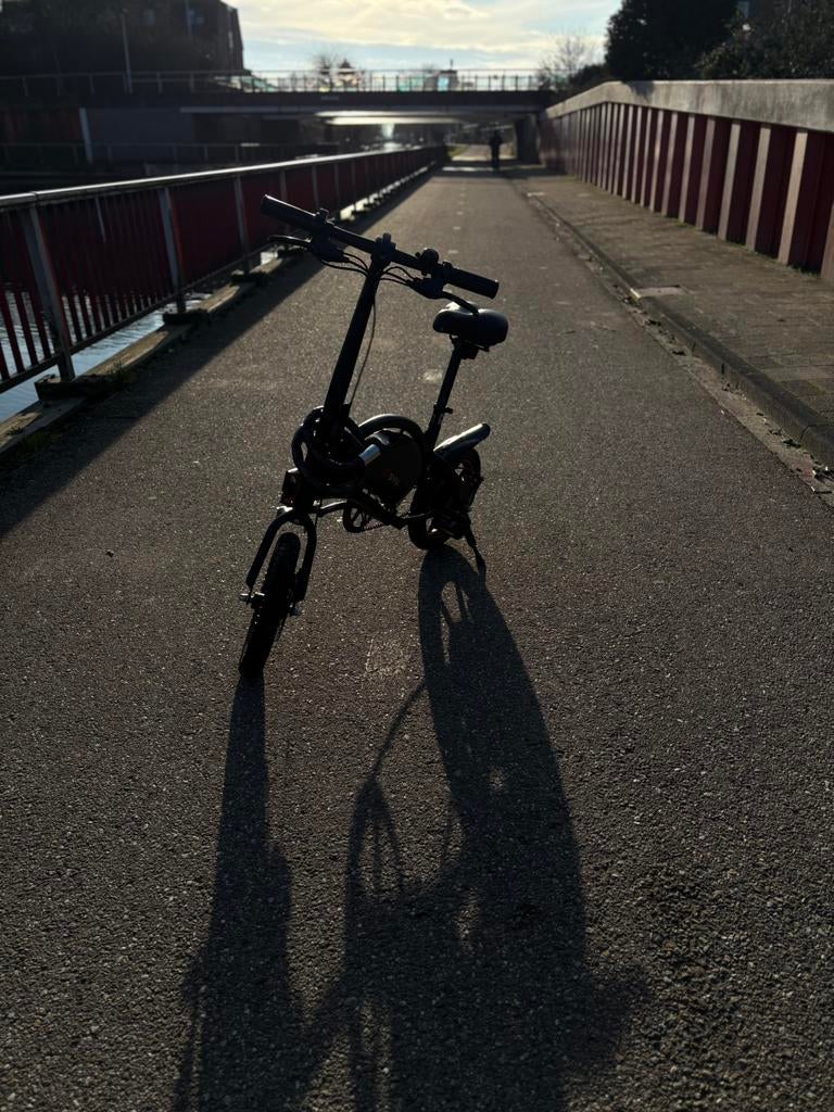 DYU minibike met trappers, Fietsen en Brommers, Ophalen, Zo goed als nieuw