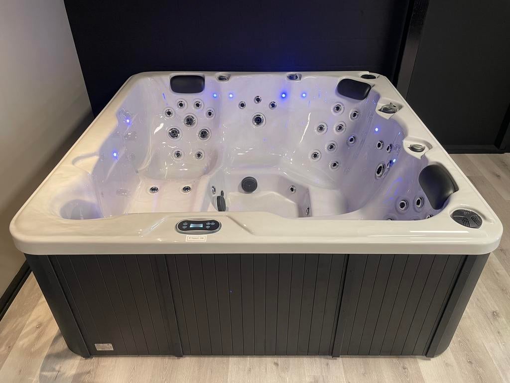 Balboa WellnesZ Spa Lugano 200 x 200, Ophalen of Verzenden, Nieuw, Trap, Vast