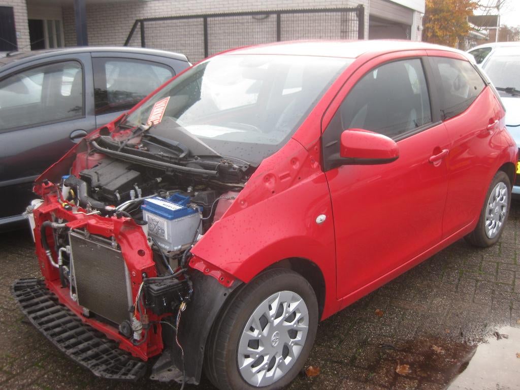scherm, spatbord, achter  bumper, deur , klep , toyota aygo, Ophalen of Verzenden, Achter, Toyota, Bumper