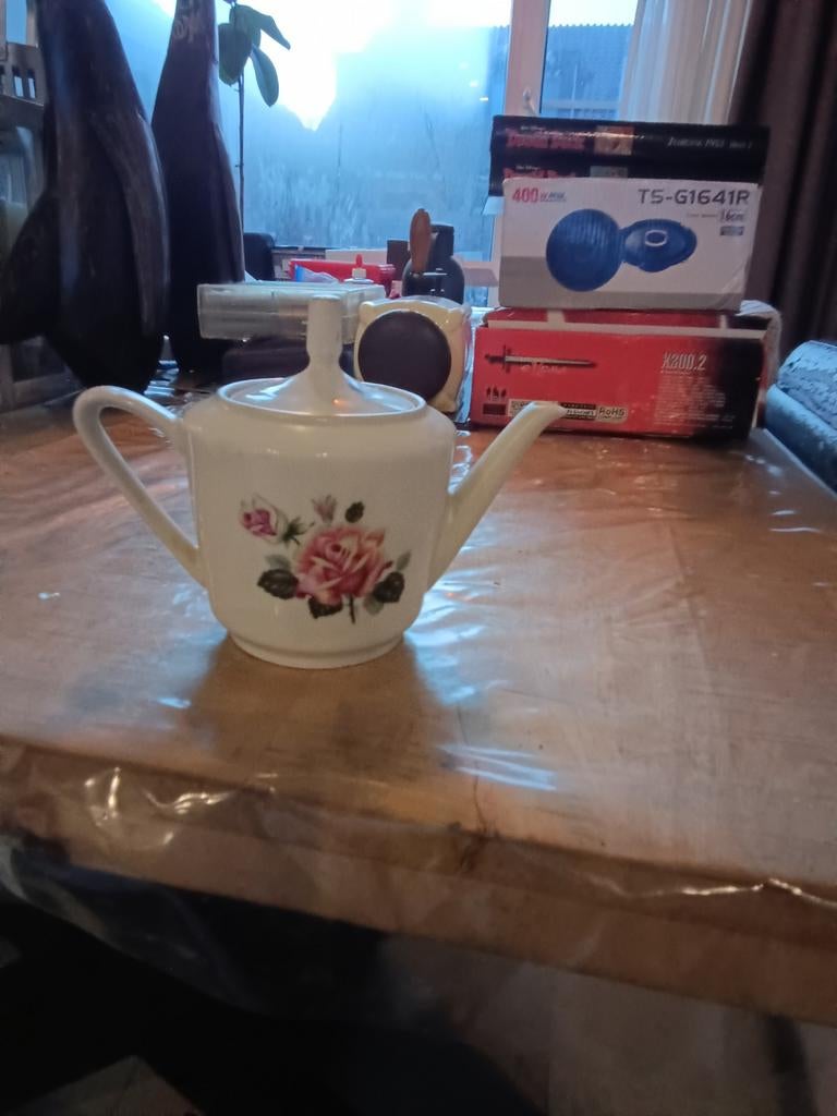 Kahla antieke theepot, Ophalen of Verzenden