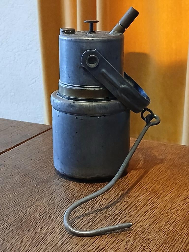 PRACHTIGE OUDE MIJNLAMP(FISMA) ZEER DECORATIEF. HG 19 CM.., Ophalen of Verzenden