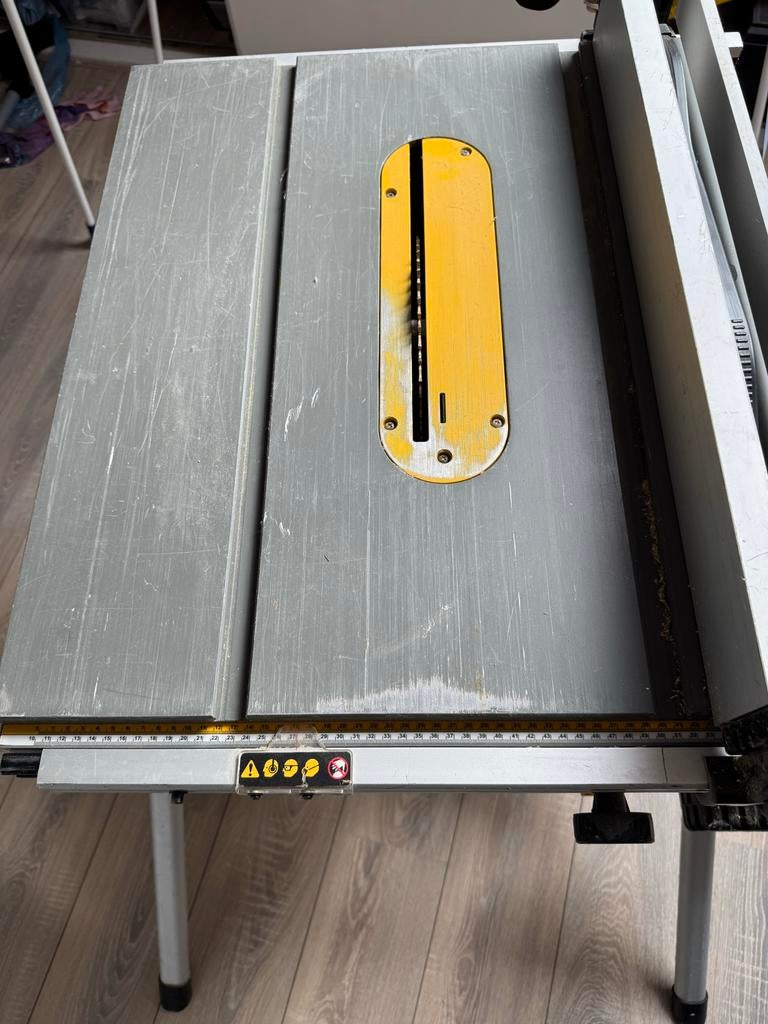 Dewalt Zaagtafel - DW745-QS, Doe-het-zelf en Verbouw, Ophalen, Gebruikt, Cirkelzaag, 70 mm of meer
