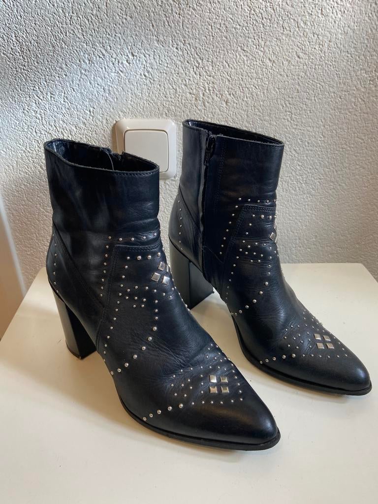 Mooie zwarte laarzen (40), Kleding | Dames, Schoenen, Ophalen of Verzenden, Zo goed als nieuw