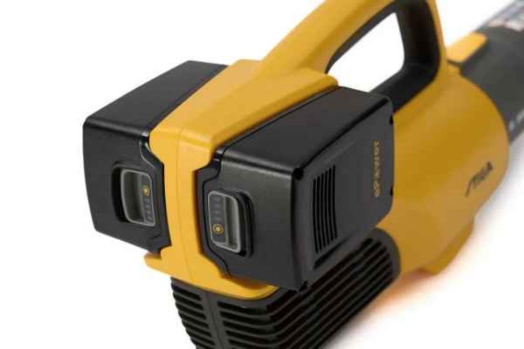Stiga BL 300e Kit - bladblazer incl. accu en lader, Stiga, Nieuw, Ophalen of Verzenden, Accu